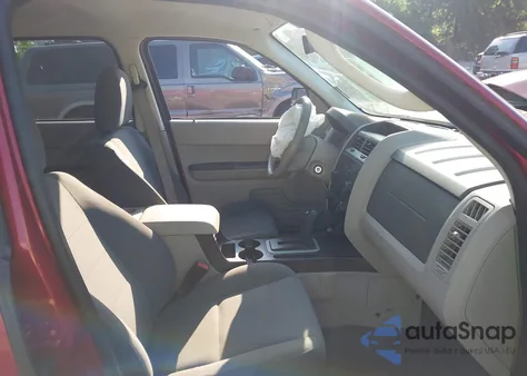 2010 Ford Escape Xls из США, поврежденный, VIN 1FMCU0C71AKB18733